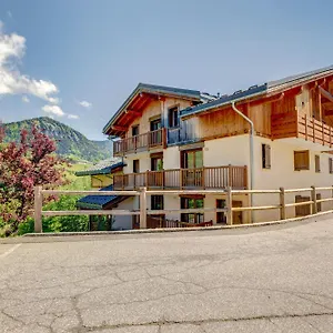 https://le-chevreuil-flumet.hotels-rhonealpes.com